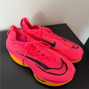Nike ZoomX Vaporfly Next% Pink Orange Running Shoes Women’s 9.5